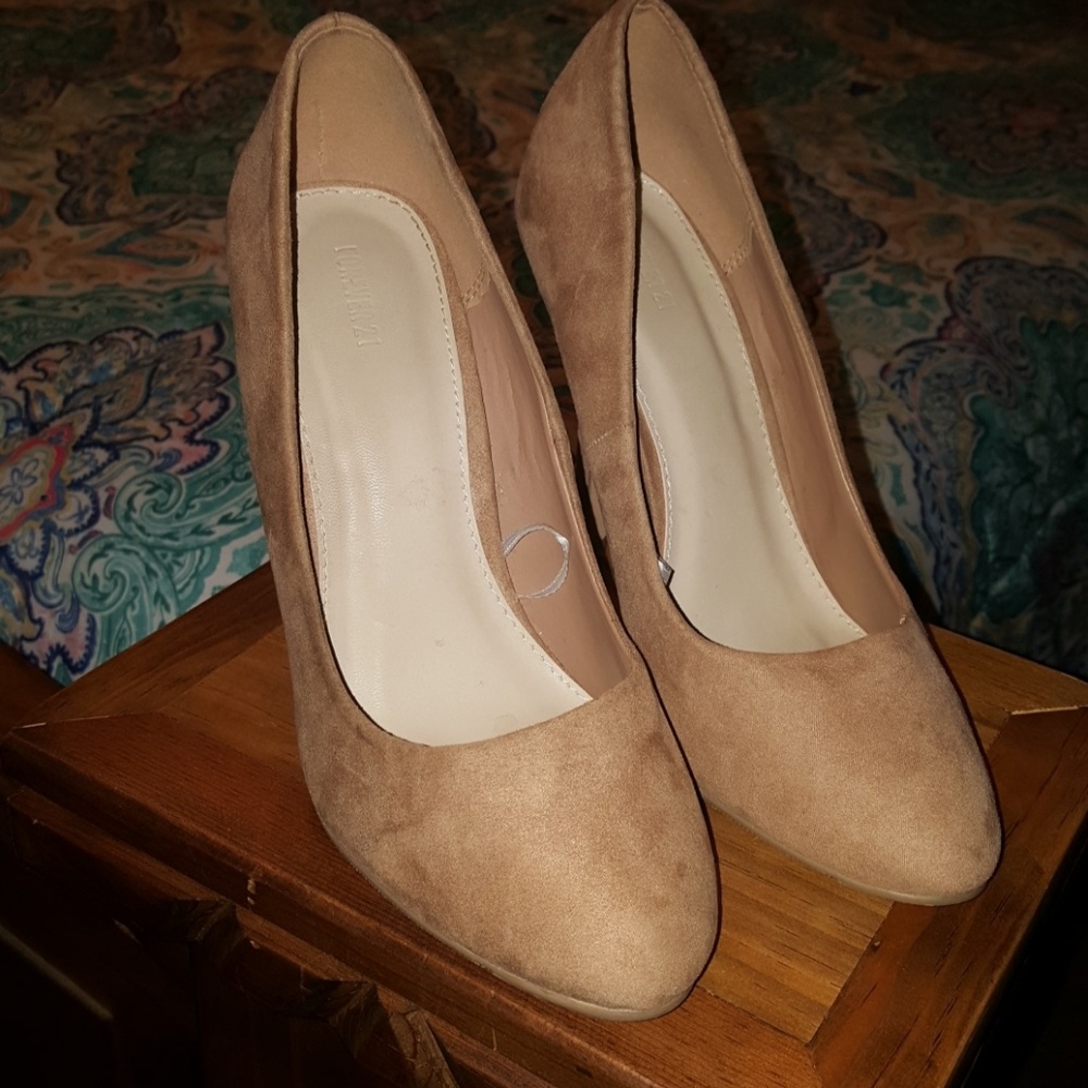 Forever 21 Tan Heels👠💄🛍